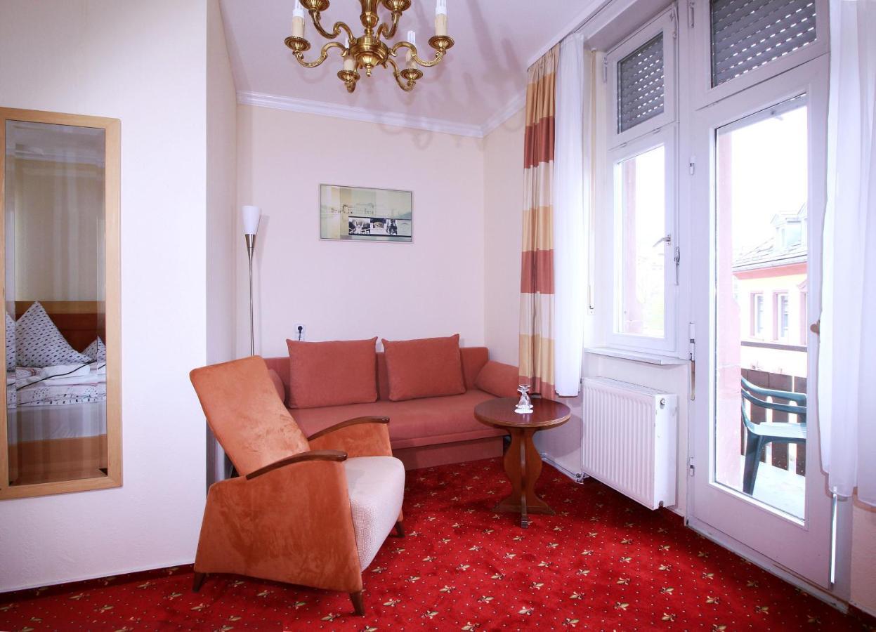 Hotel Neustaedter Hof Titisee-Neustadt Bagian luar foto