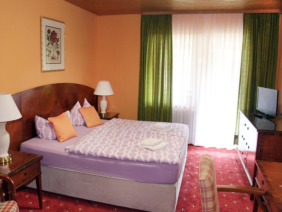 Hotel Neustaedter Hof Titisee-Neustadt Bagian luar foto